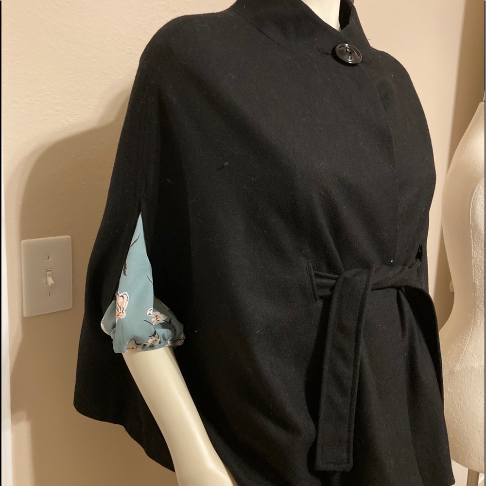 Womans black  wool cape w tie